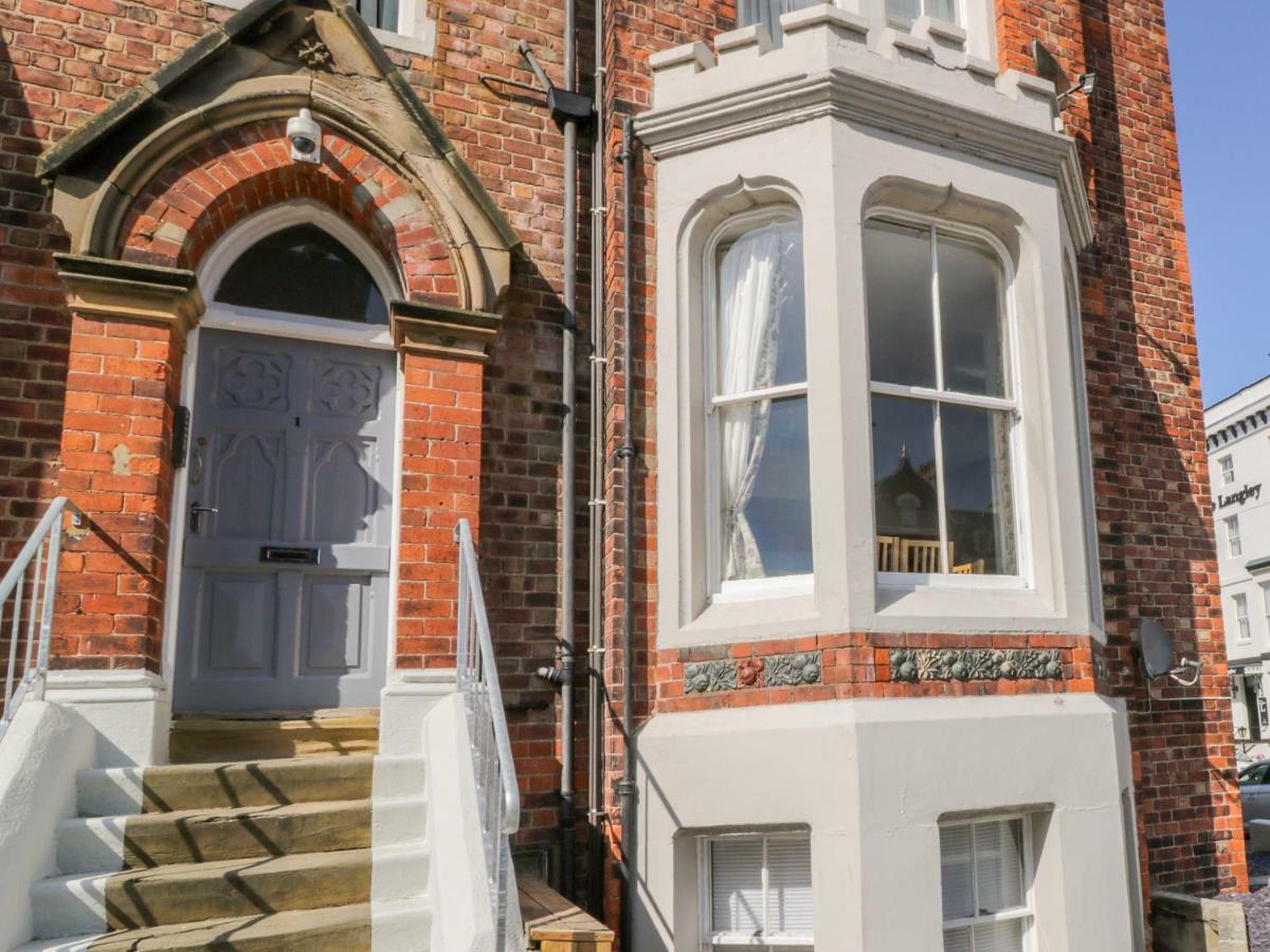 1 Church Square Whitby Extérieur photo